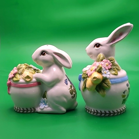 Portmeirion Botanic Garden Terrace ceramic Easter rabbit salt & pepper shakers - Picture 5 of 9